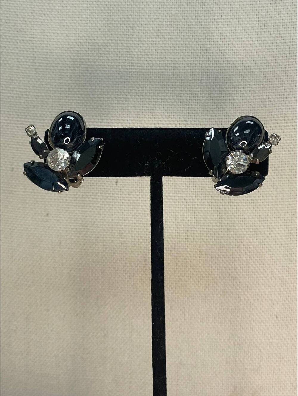 Vintage Black jet and clear clip earrings